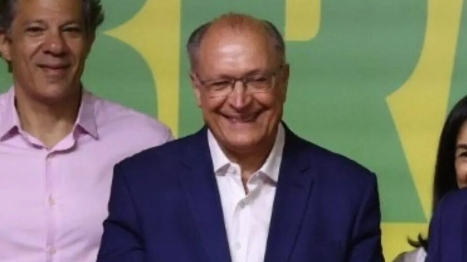 Alckmin agradece Lula em discurso de vitória: ‘Salvou a democracia pela segunda vez’