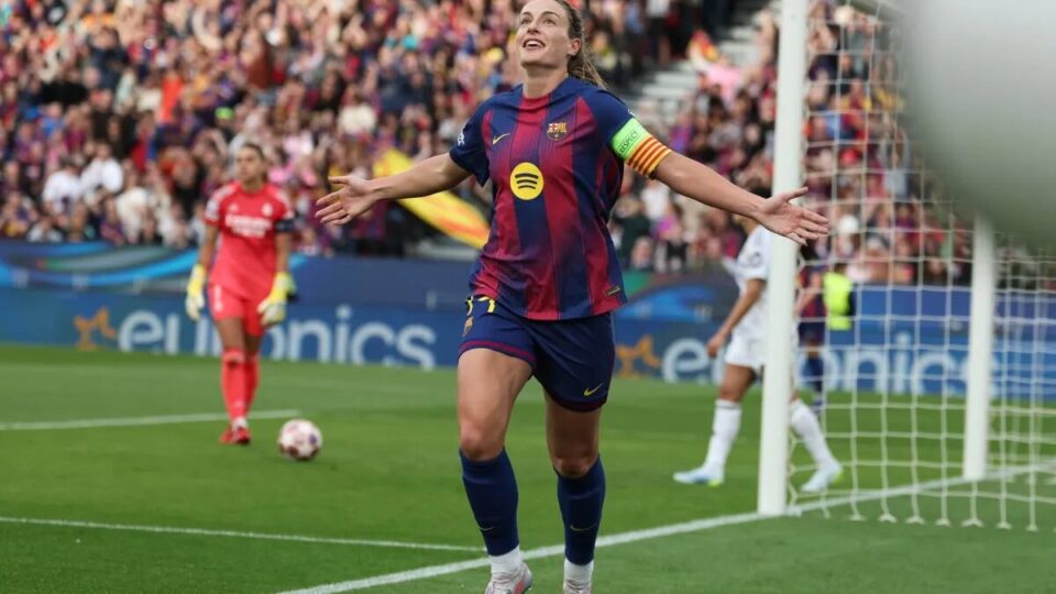 Alexia Putellas vence Bola de Ouro pela terceira vez