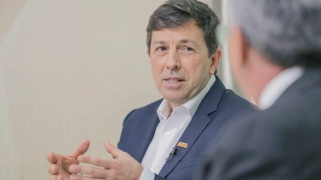 Amoêdo declara apoio a Lula: ‘Entre irritação e o risco de um governo Bolsonaro, fico com a primeira’