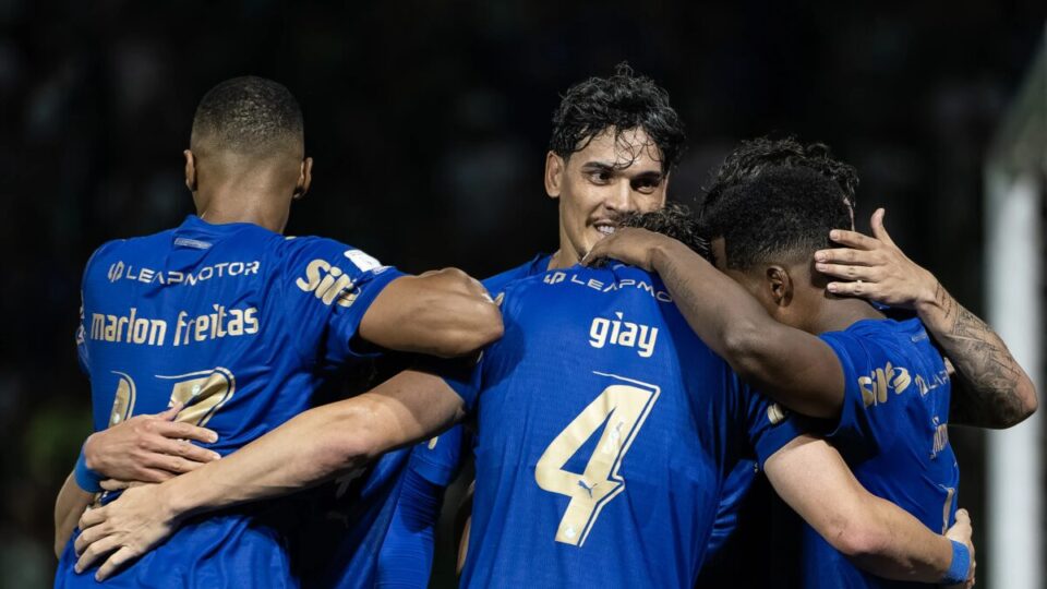 Análise: defesa do Palmeiras é sólida mais uma vez, e time passa o fim de semana como líder