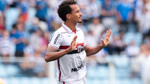 Análise: erros do Avaí constroem a vitória do Botafogo-SP