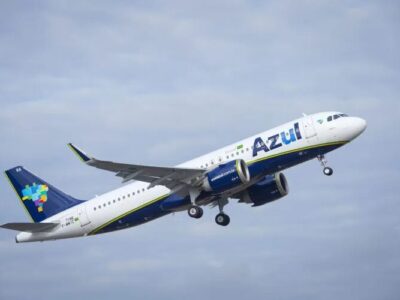 Avião da Azul com destino a Curitiba retorna ao Rio de Janeiro após problemas técnicos