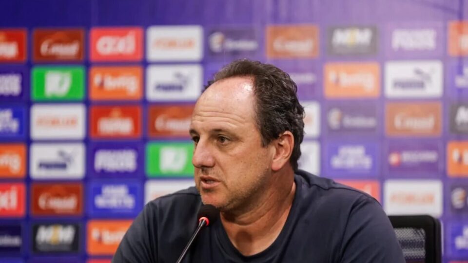 Ceni detona gramado e comenta atitude de Neymar contra o Bahia: "Tem que se policiar"