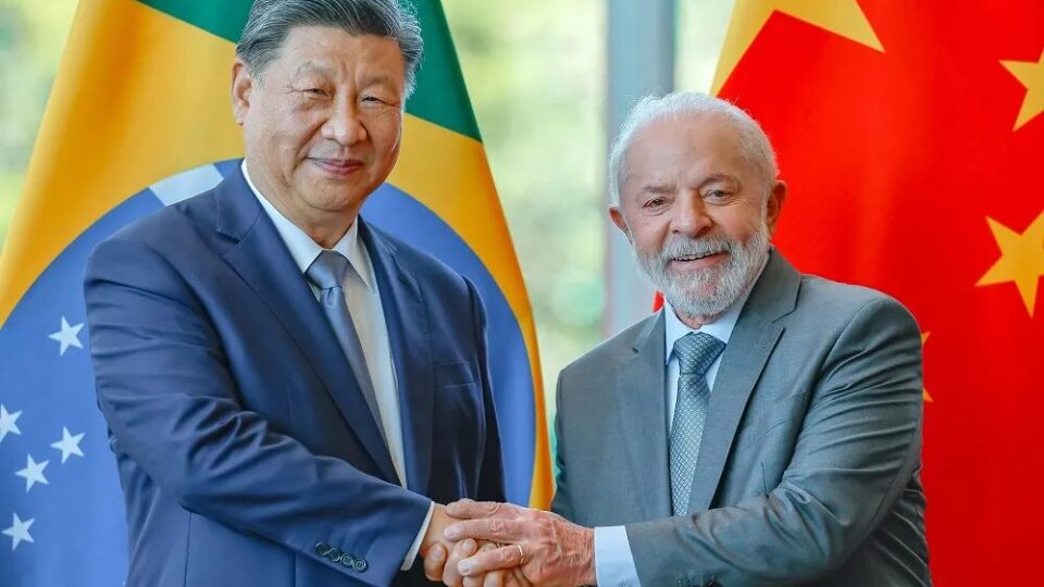 China parabeniza Lula e defende o fortalecimento de laços bilaterais