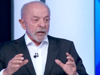 Consegue decorar, mas não consegue aprender, diz Lula sobre Flávio Bolsonaro