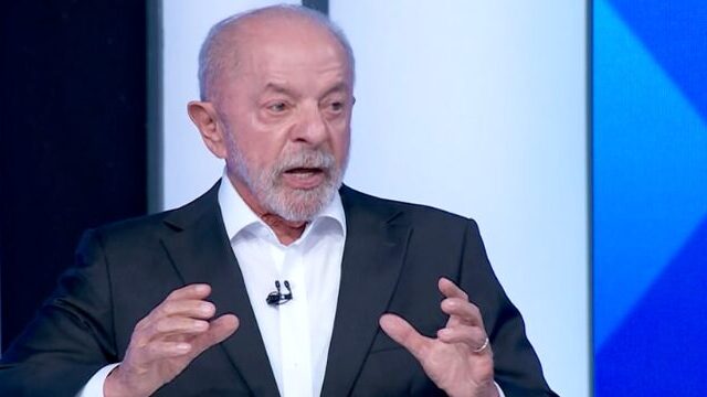 Consegue decorar, mas não consegue aprender, diz Lula sobre Flávio Bolsonaro