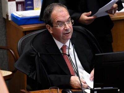 Corregedor do TSE aciona Nunes Marques e cobra TRE-BA após redução de ônibus