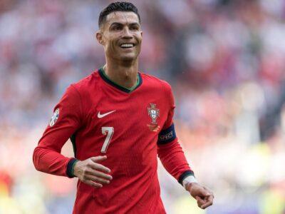 Cristiano Ronaldo supera Messi e é jogador mais bem pago do mundo; veja lista