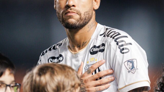 Desfalque mais uma vez, Neymar joga um a cada quatro clássicos em retorno ao Santos