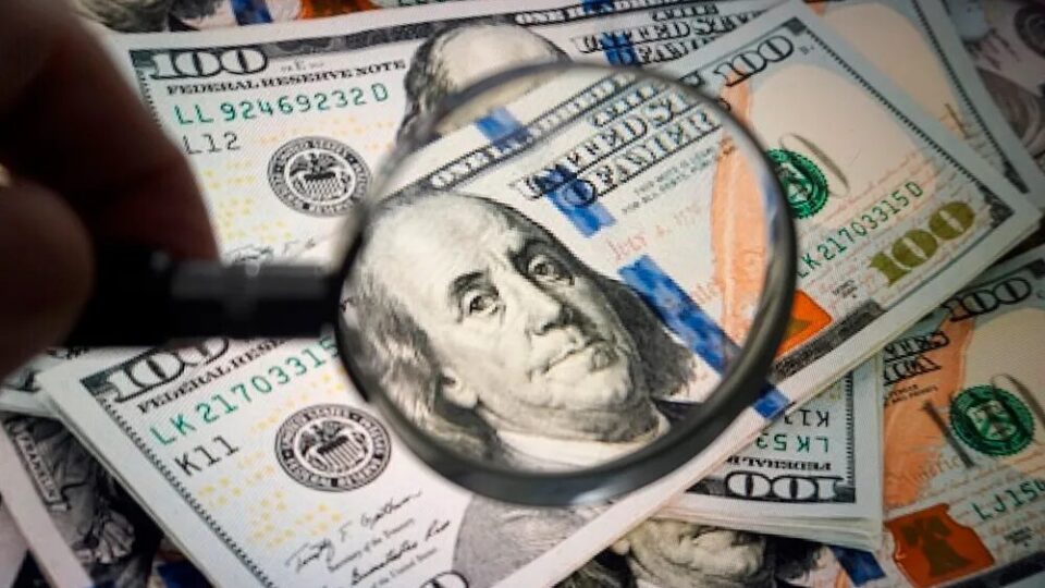 Dólar sobe a R$ 5,38 por incertezas da política fiscal no Lula 4