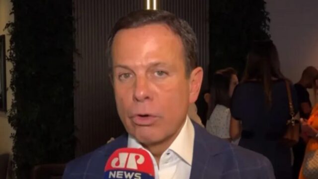 Doria vai anunciar apoio a Flávio Bolsonaro nas redes sociais nesta sexta