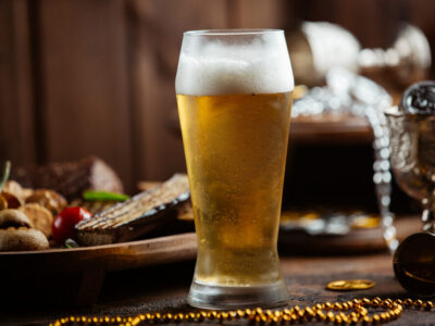 Estudo diz que cerveja não engorda tanto e nem dá barriga. Fato ou boato?