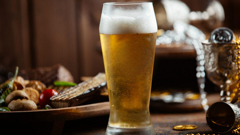 Estudo diz que cerveja não engorda tanto e nem dá barriga. Fato ou boato?