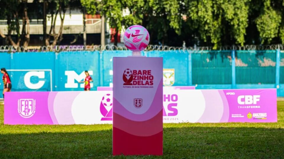 FAF promove festival de futebol feminino em ação do Outubro Rosa