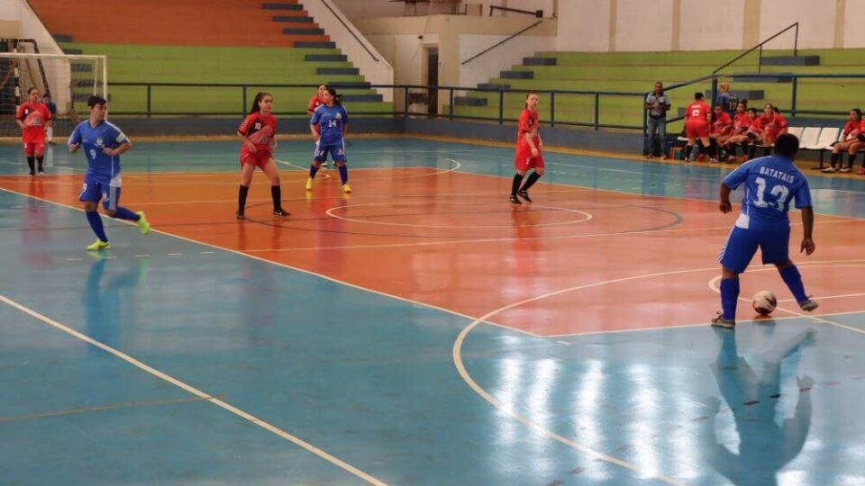 Franca reúne 38 equipes para campeonatos de futsal e vôlei em novembro