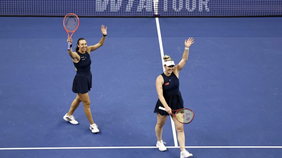 Luisa Stefani e Dabrowski viram sobre australianas e avançam à final do WTA 500 de Tóquio