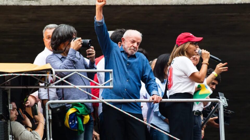 Lula fechará campanha em SP com caminhada na Avenida Paulista no sábado
