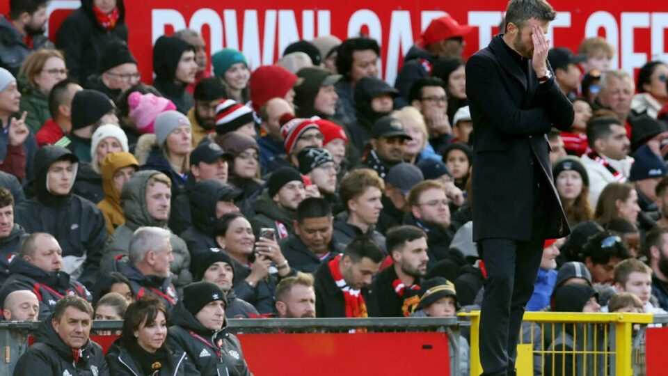 Manchester United discute demissão de Carrick após derrota para o Bournemouth, diz jornal