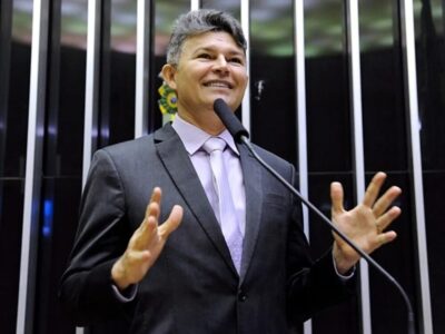 Medeiros aciona MP por suspeita de uso da UFMT pró-Lula e cobra dados sobre tráfico