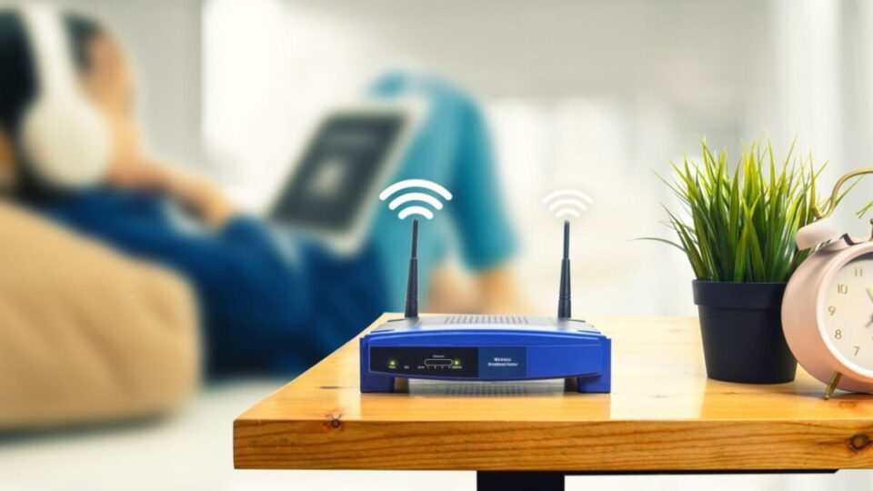 Micro-ondas pode deixar o Wi-Fi lento? Entenda o que acontece com a internet