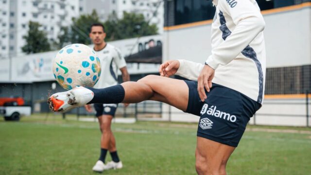 Não é só na Vila: gramado do CT também incomoda jogadores e comissão técnica do Santos