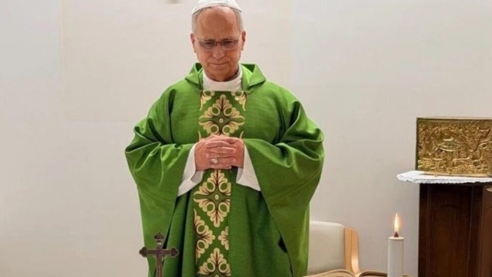 Papa Leão XIV fará imunoterapia por 3 anos para prevenir retorno de câncer no pulmão