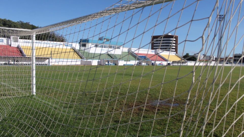 Petrolina x 1º de Maio: onde assistir ao vivo, escalações e arbitragem