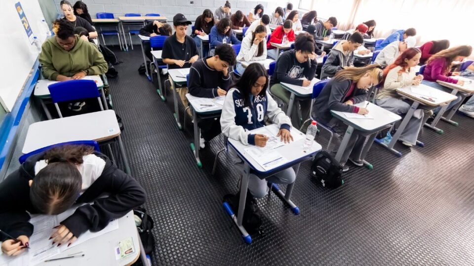 Plataforma Prepara SP oferece simulados para Provão e Enem deste ano