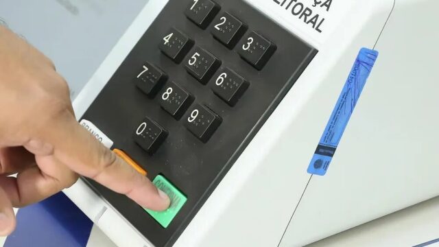 Pode levar criança para a cabine de votação no segundo turno?
