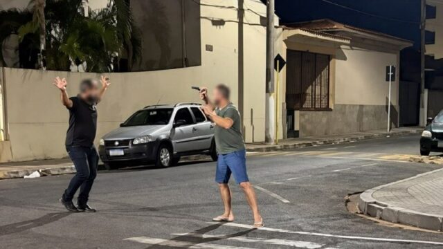 Polícia Civil investiga homicídio de homem esfaqueado em frente a bar na região