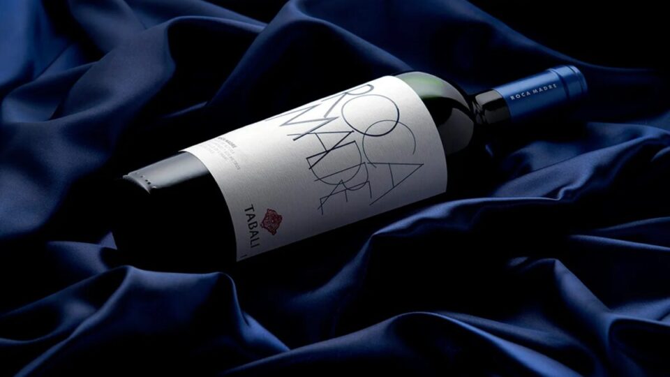 Por que alguns vinhos melhoram com o tempo e outros não?