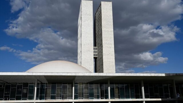 Presidente pode gastar dinheiro que não está no Orçamento?
