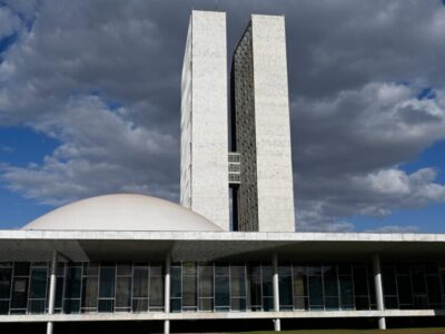Quantos votos são necessários para aprovar uma PEC?
