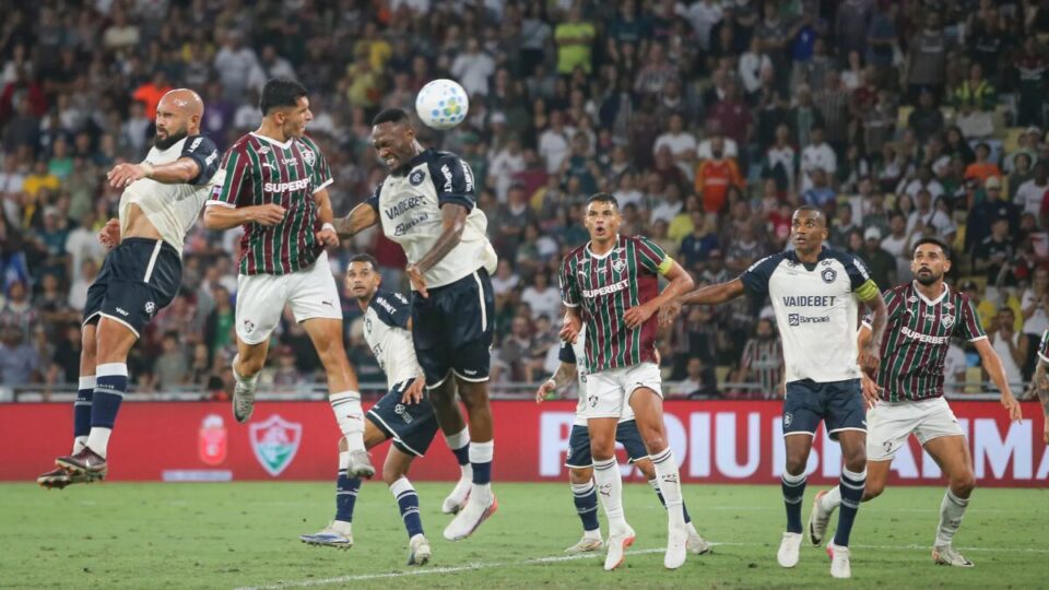 Remo sofre quase metade dos gols na Série A em jogadas aéreas