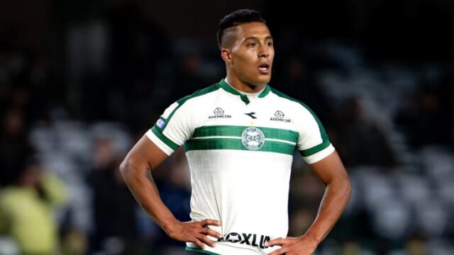 Sebastián Gómez pede perdão à torcida do Coritiba após derrota para o Grêmio; veja o desabafo