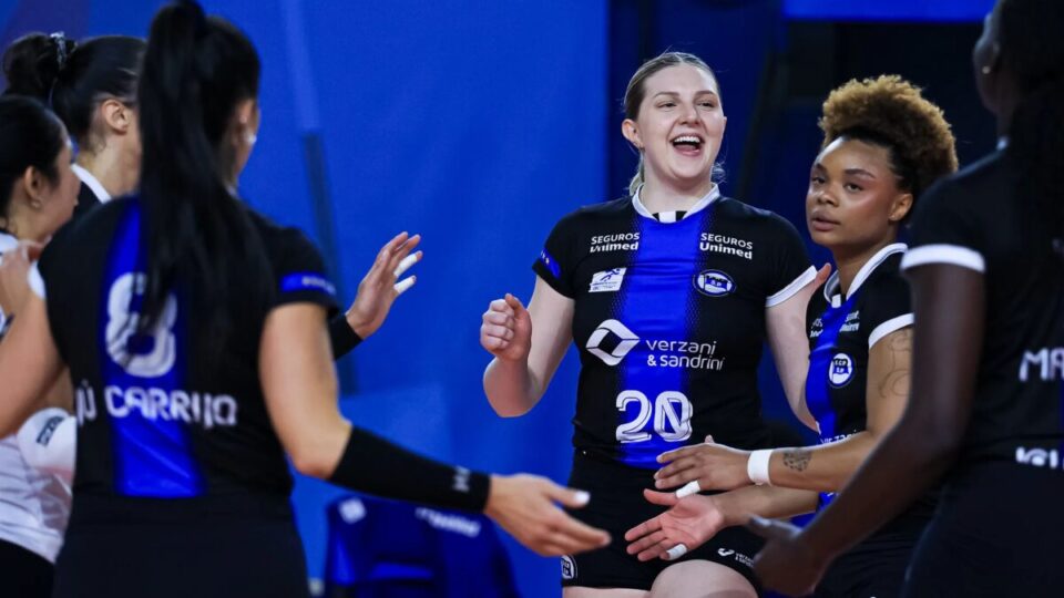 Superliga feminina: Pinheiros x Brusque