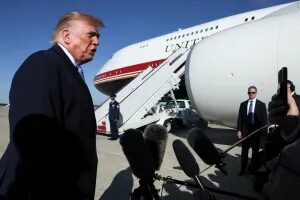 Trump diz que conversará com Lula e que petista pediu para não interferir na disputa