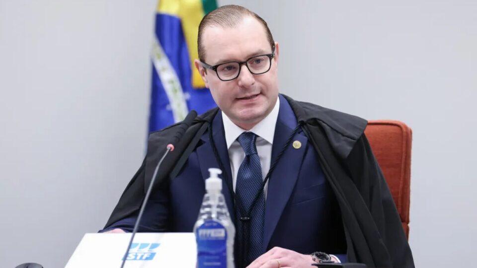 Zanin determina prorrogação do horário da votação até 19h